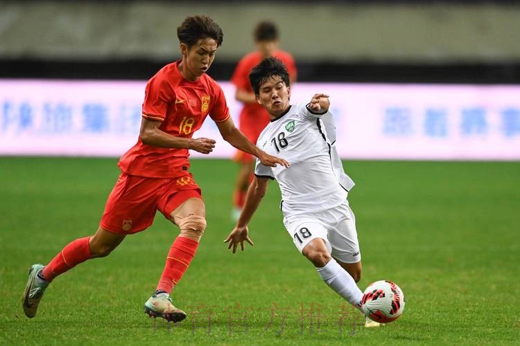 中国U19大胜菲律宾U19迎两连胜 刘若钒、叶尔凡双双“带帽” 中国U19大胜菲律宾U19迎两连胜 刘若钒、叶尔凡双双“带帽”